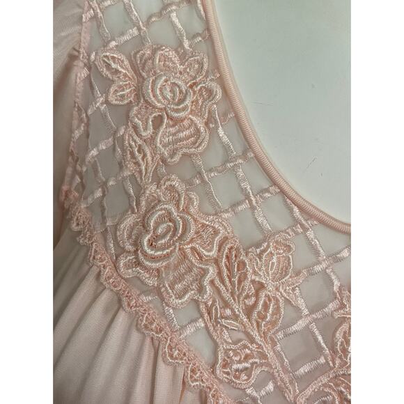 Women's Vintage Shadow Line Long Negligee-Apricot-Rose Applique-Flutter Sleeve-M - Picture 3 of 6